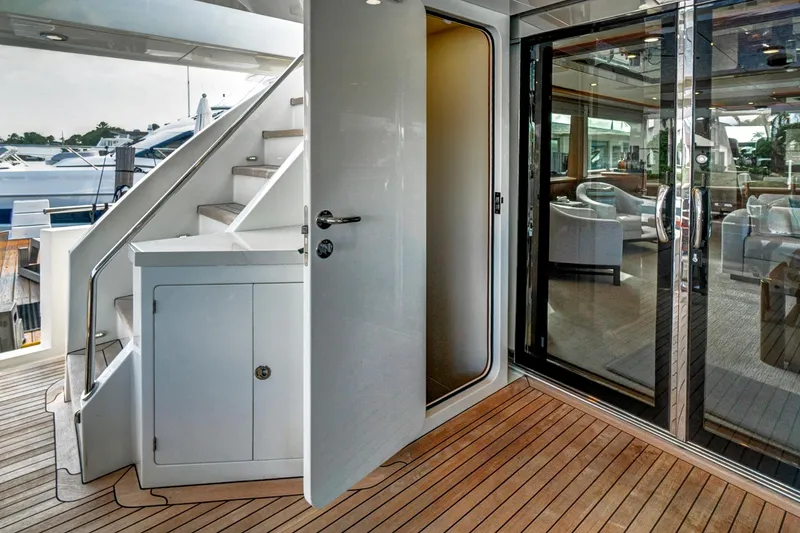 "claire" Yacht Photos Pics 