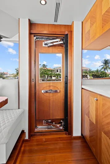 "claire" Yacht Photos Pics 