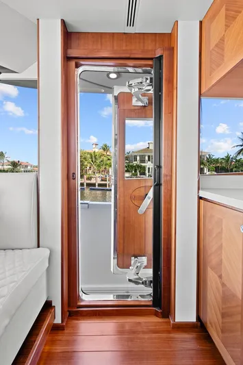 "claire" Yacht Photos Pics 