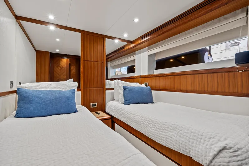 "claire" Yacht Photos Pics 