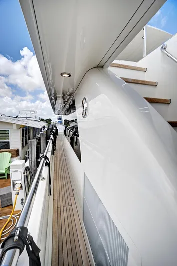 "claire" Yacht Photos Pics 