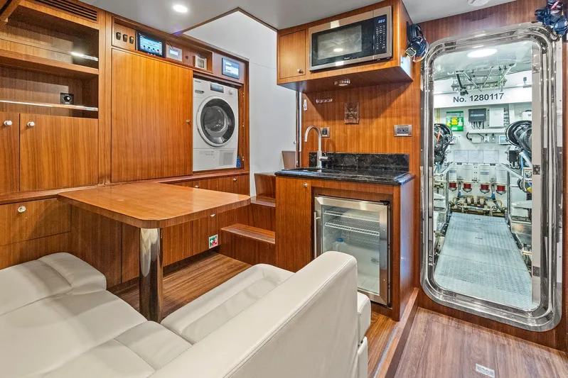 "claire" Yacht Photos Pics 