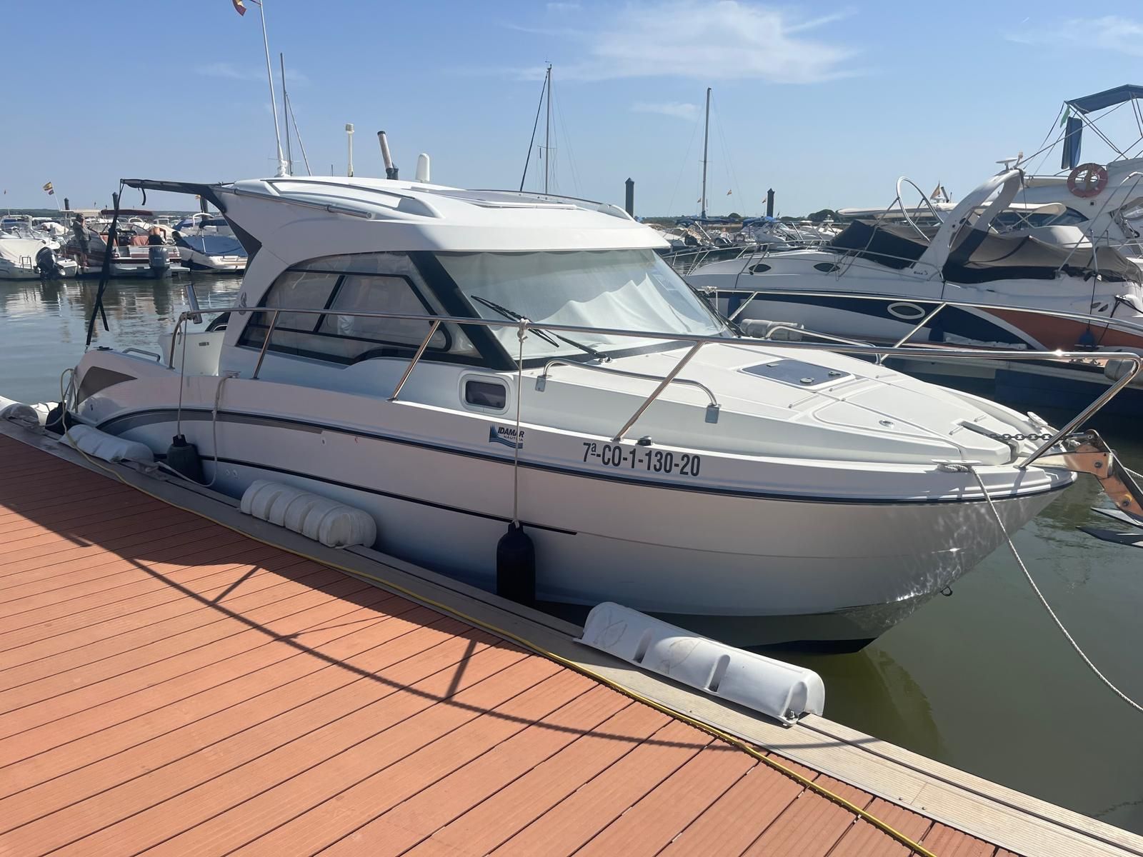 2020 Beneteau Antares 8