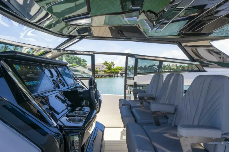  Yacht Photos Pics 2024 Sunseeker Superhawk 55 - Image 28