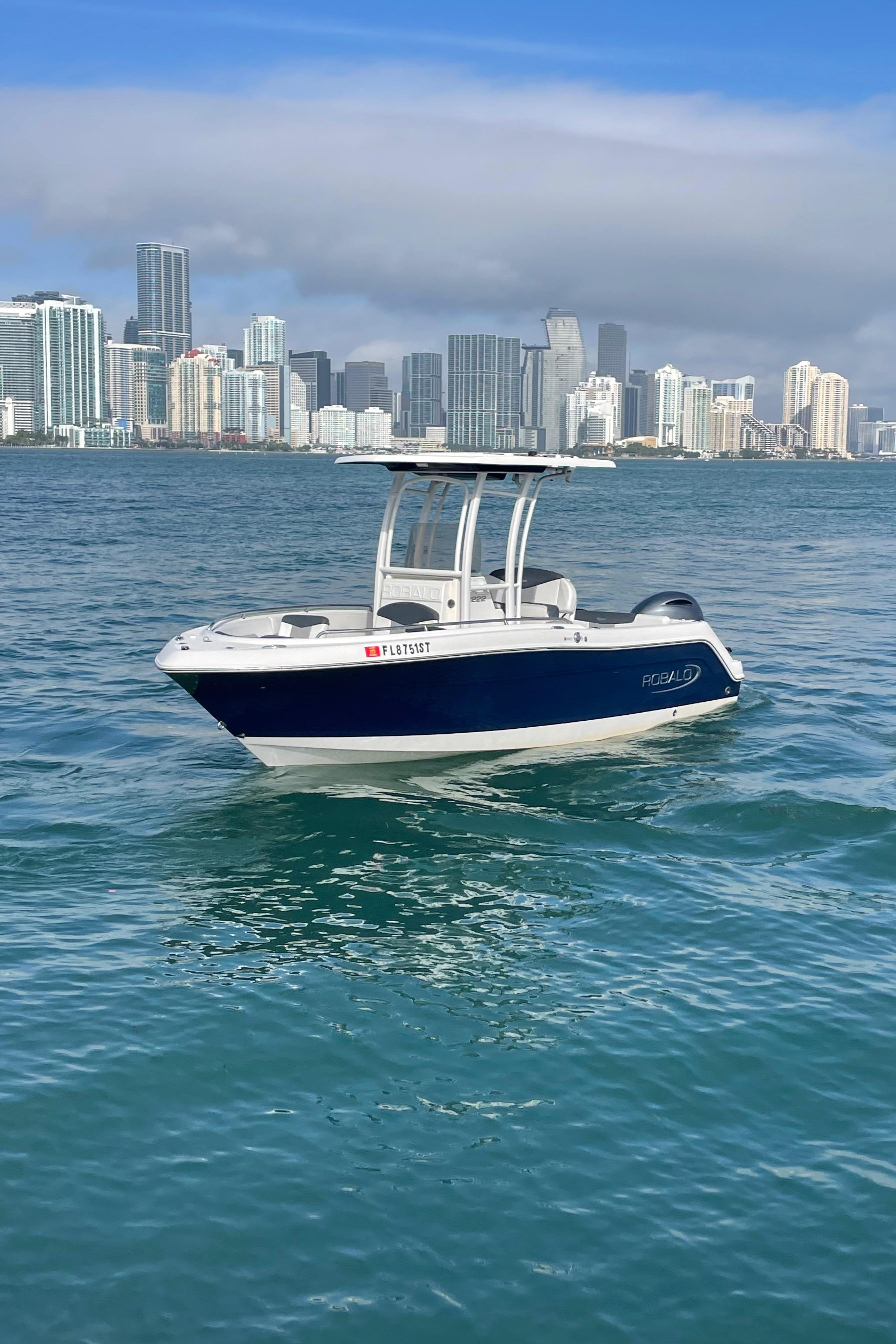 Robalo R222 Center Console boats for sale