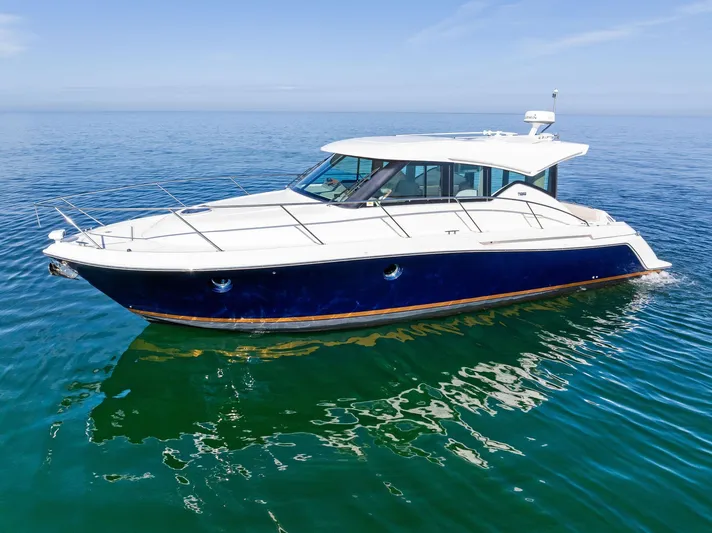 Dun Doc'n Yacht Photos Pics 