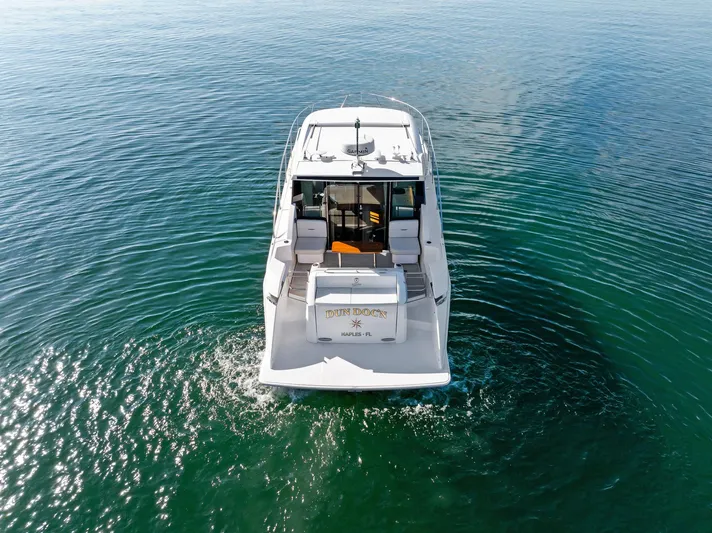 Dun Doc'n Yacht Photos Pics 