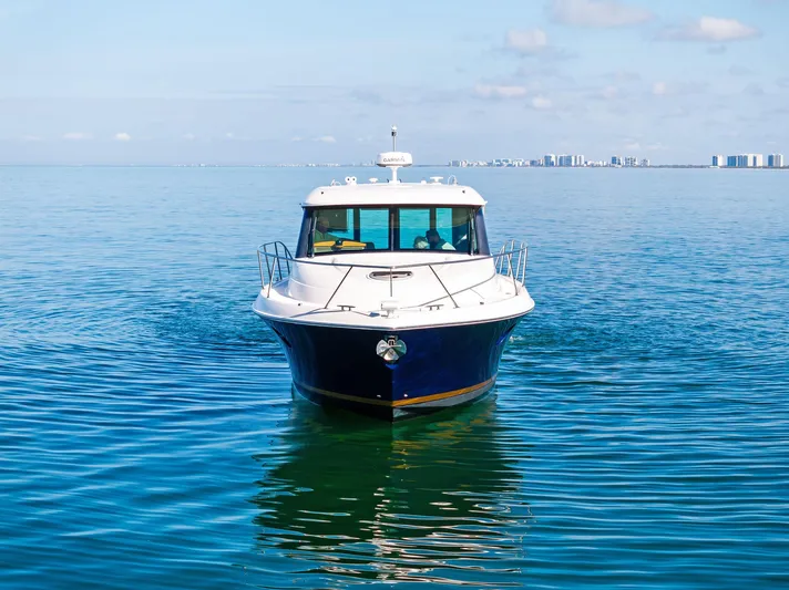 Dun Doc'n Yacht Photos Pics 