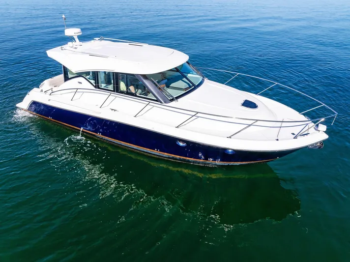 Dun Doc'n Yacht Photos Pics 