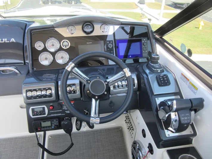  Yacht Photos Pics 2019 Formula 350 CBR