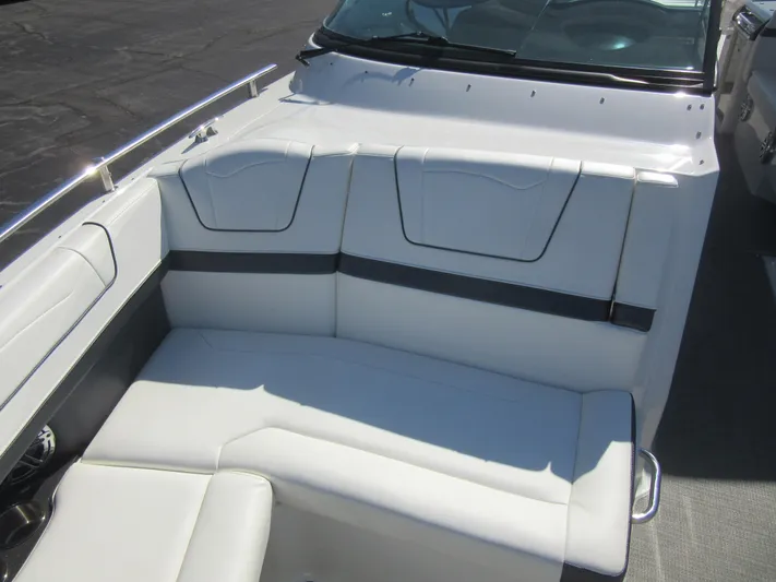  Yacht Photos Pics 2019 Formula 350 CBR