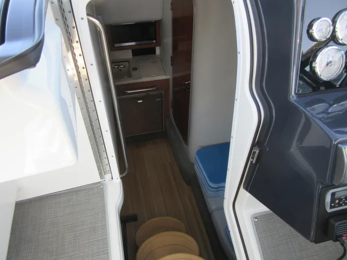  Yacht Photos Pics 2019 Formula 350 CBR