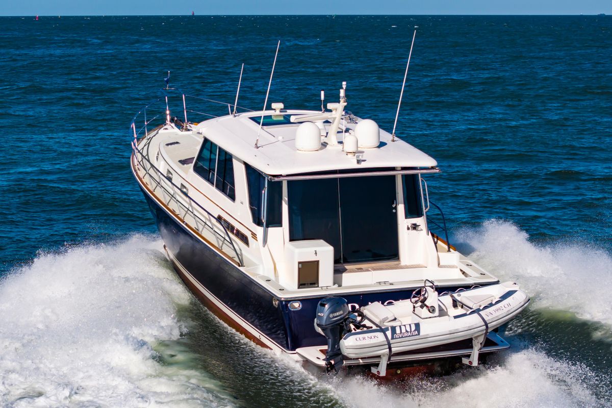 2009 Sabre 52 