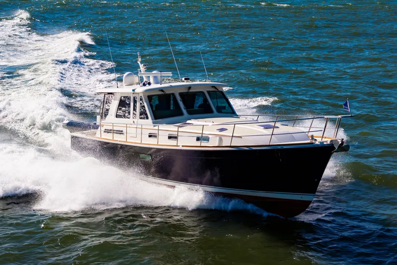 Cur Non Yacht Photos Pics 