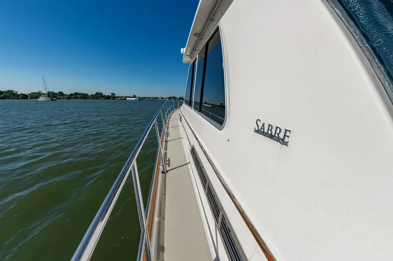 Cur Non Yacht Photos Pics 