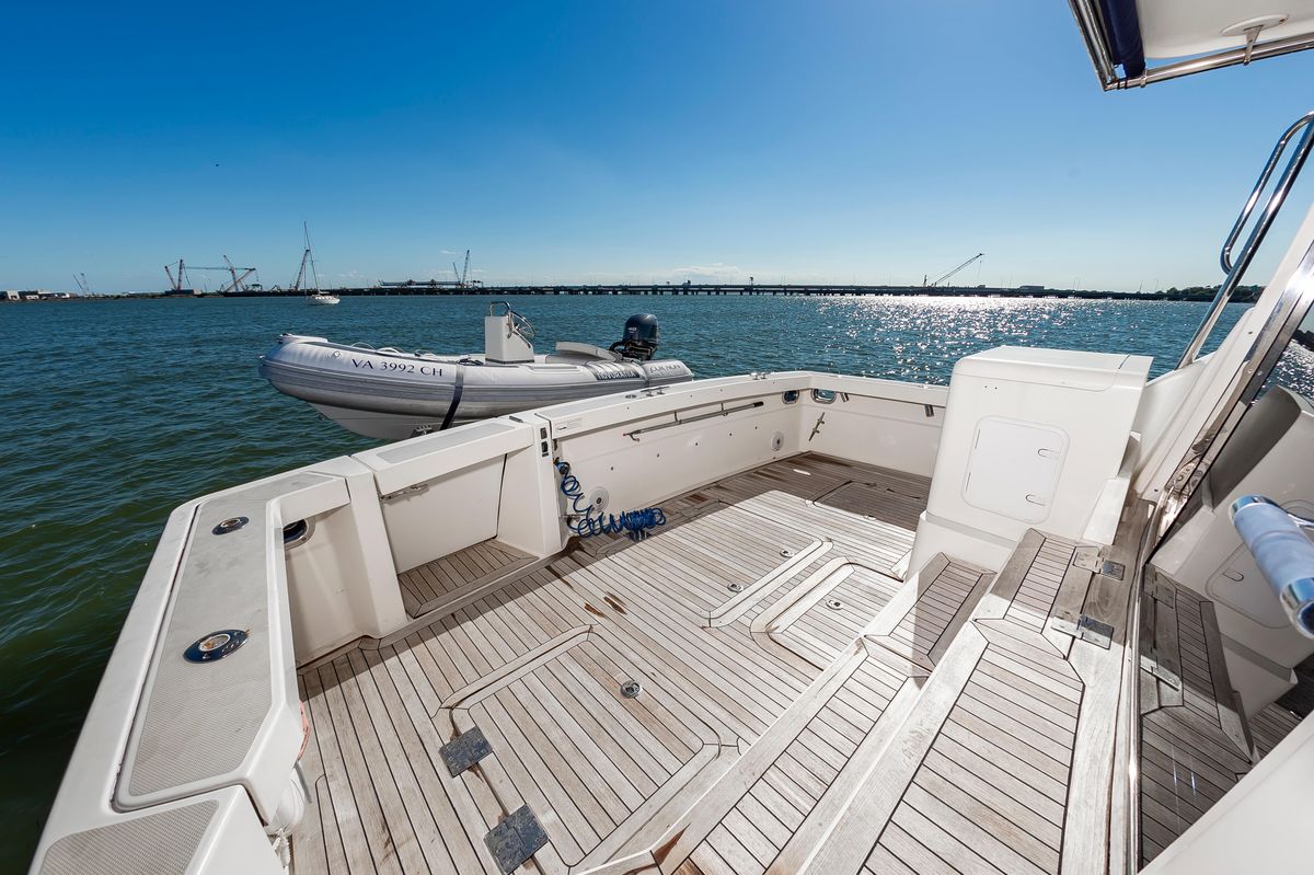 2009 Sabre 52 