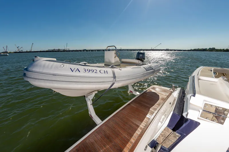 Cur Non Yacht Photos Pics 