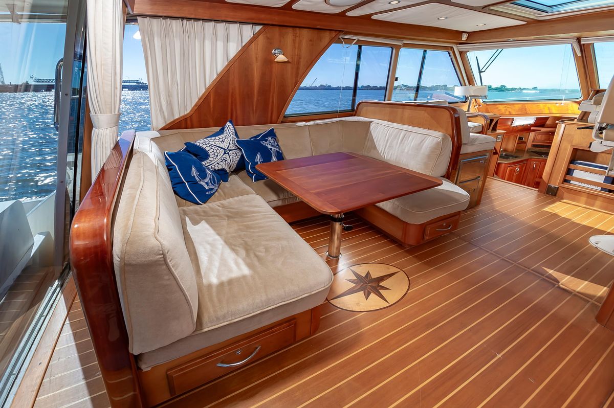 2009 Sabre 52 