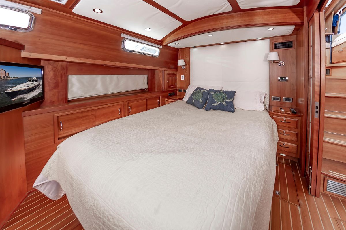 2009 Sabre 52 