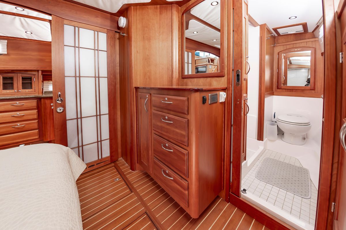 2009 Sabre 52 