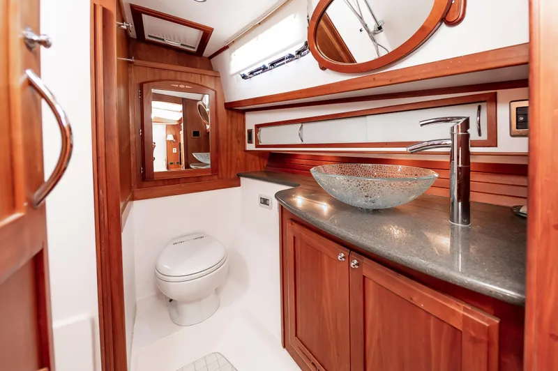 Cur Non Yacht Photos Pics 