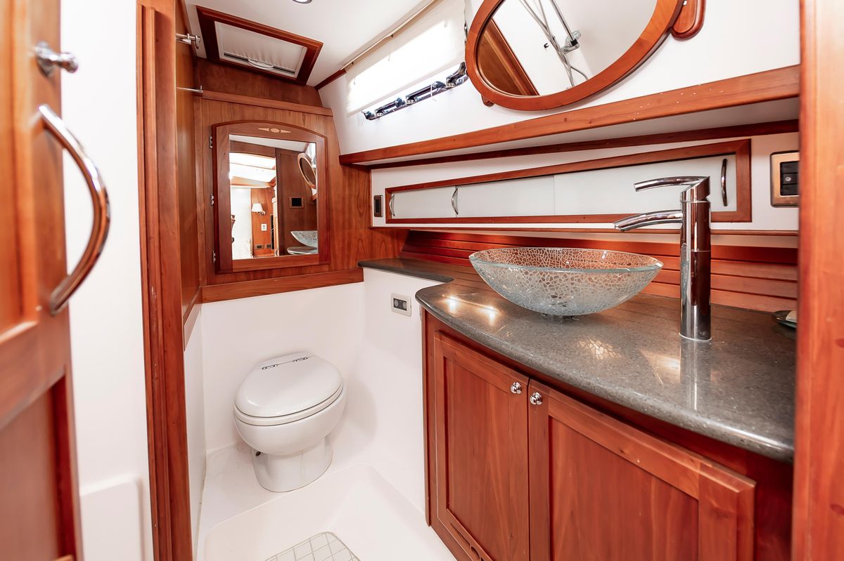 2009 Sabre 52 