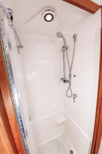 Cur Non Yacht Photos Pics 