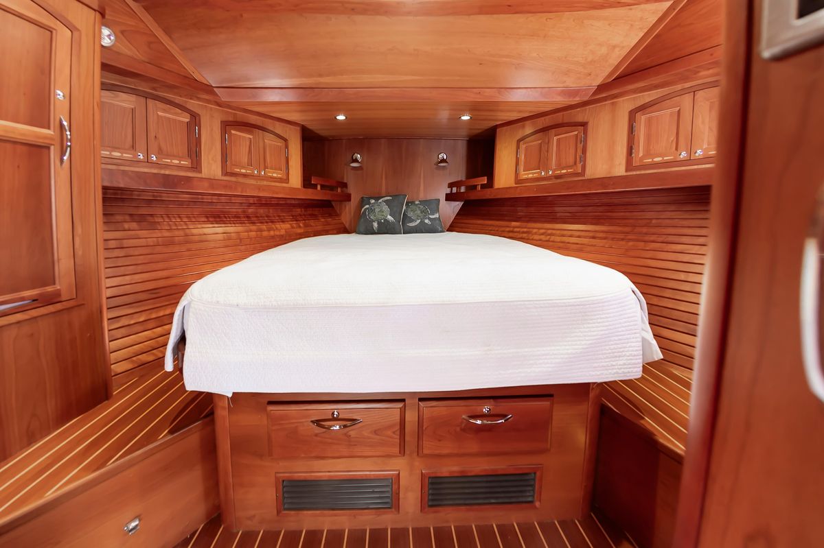 2009 Sabre 52 