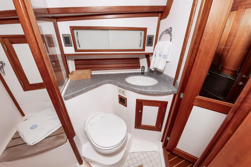 Cur Non Yacht Photos Pics 