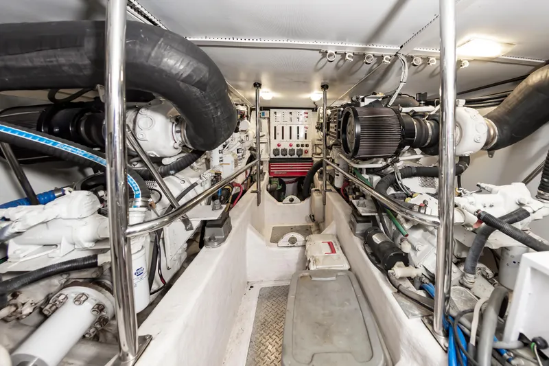 Cur Non Yacht Photos Pics 