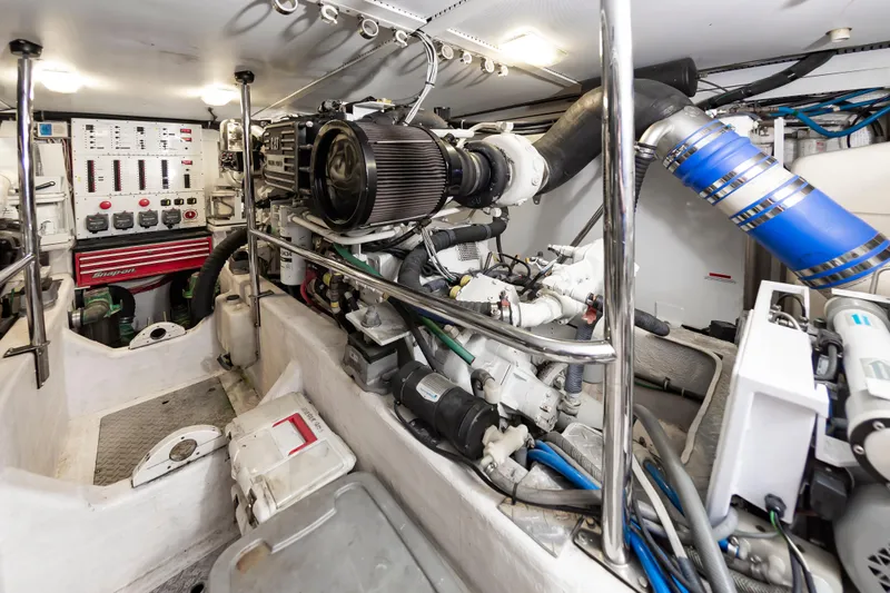 Cur Non Yacht Photos Pics 