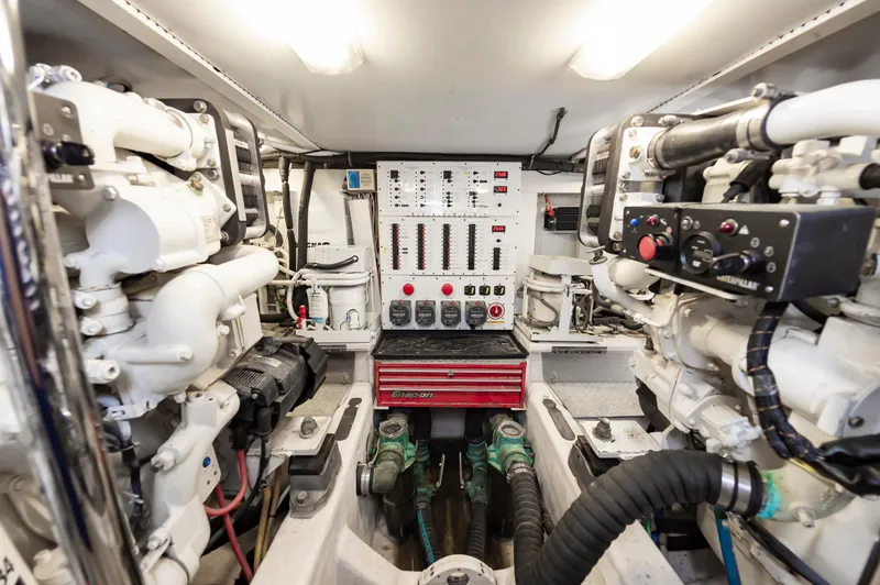 Cur Non Yacht Photos Pics 