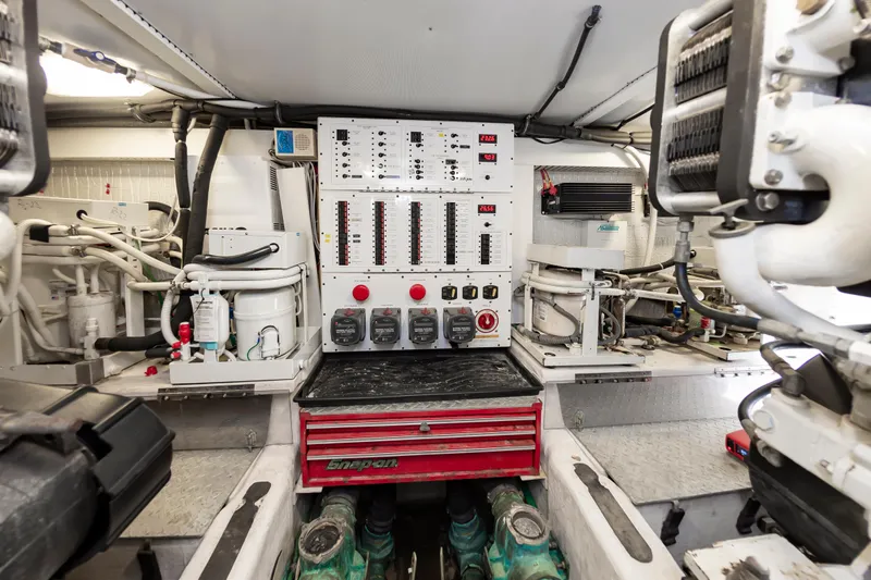 Cur Non Yacht Photos Pics 