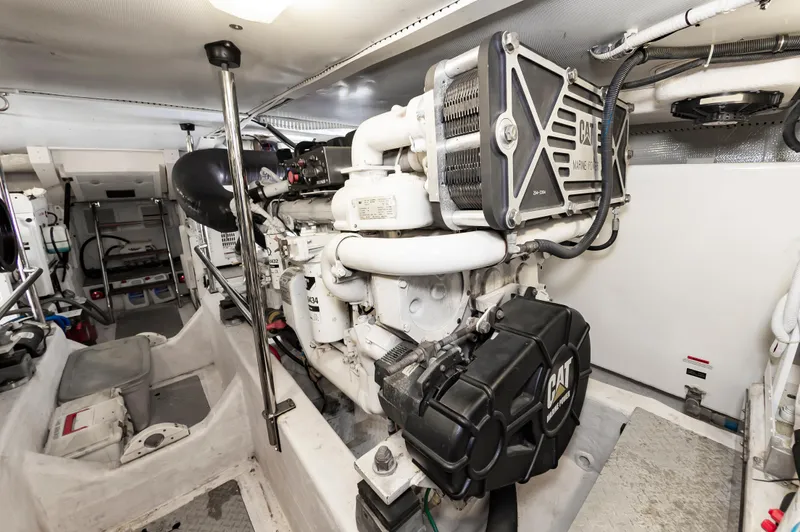 Cur Non Yacht Photos Pics 