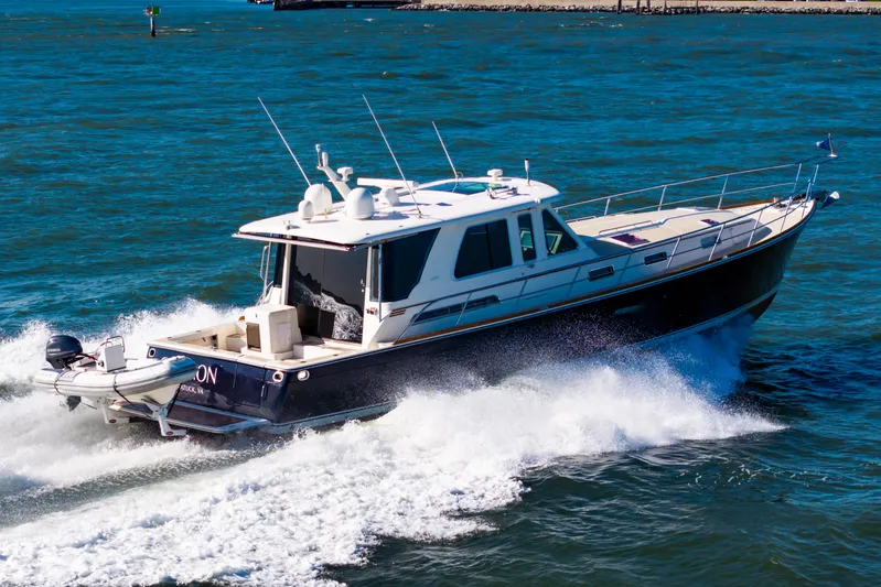 Cur Non Yacht Photos Pics 