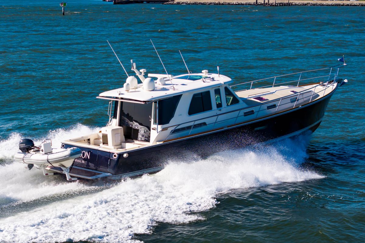 2009 Sabre 52 