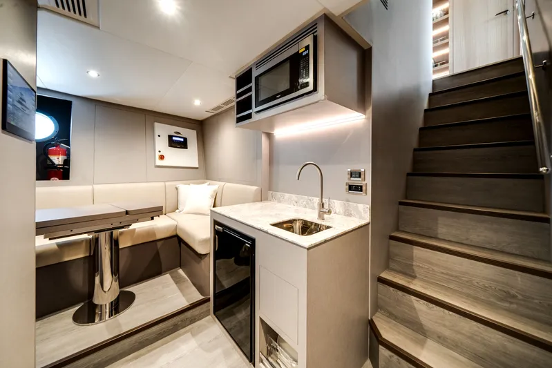  Yacht Photos Pics Interior of Ocean Alexander 35P yacht, modern design, 2026 model.