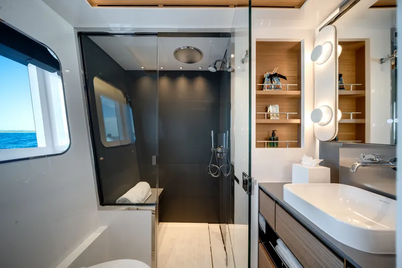  Yacht Photos Pics Luxurious bathroom on the Ocean Alexander 35P yacht, year 2026.