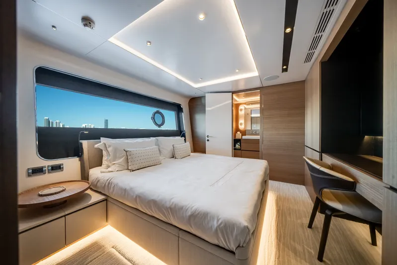  Yacht Photos Pics Luxurious bedroom on Ocean Alexander 35P yacht, model year 2026.