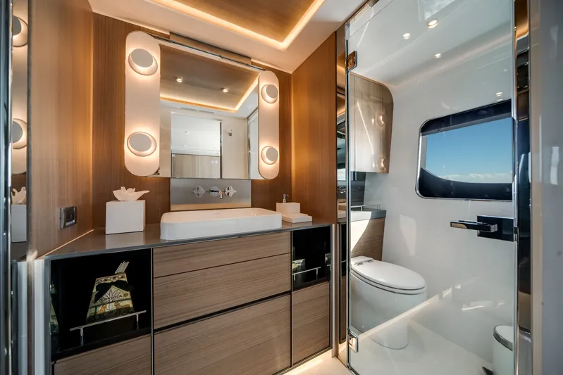  Yacht Photos Pics Luxurious bathroom on the Ocean Alexander 35P yacht, model year 2026.