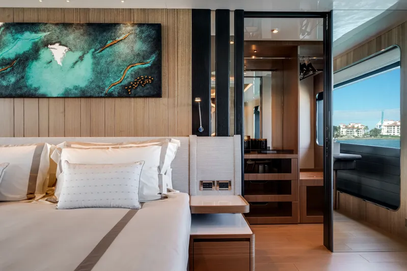  Yacht Photos Pics Luxurious cabin of Ocean Alexander 35P yacht, model year 2026.