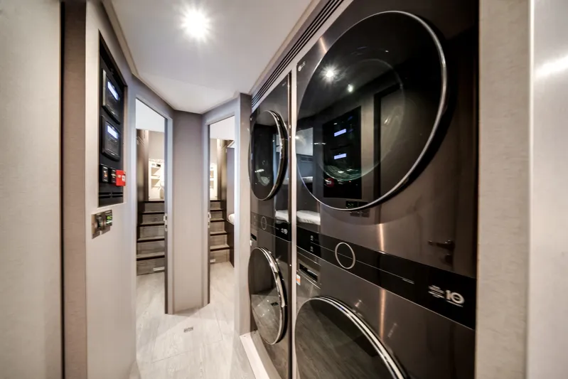  Yacht Photos Pics Laundry area in Ocean Alexander 35P yacht, year 2026.