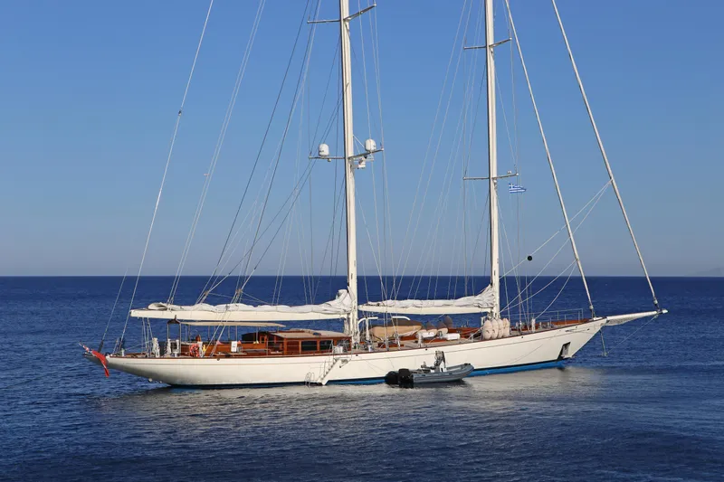 Zenith Yacht Photos Pics ZENITH Dykstra Modern-classic Schooner