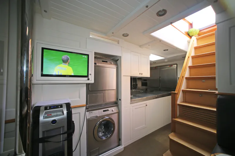 Zenith Yacht Photos Pics Crew area