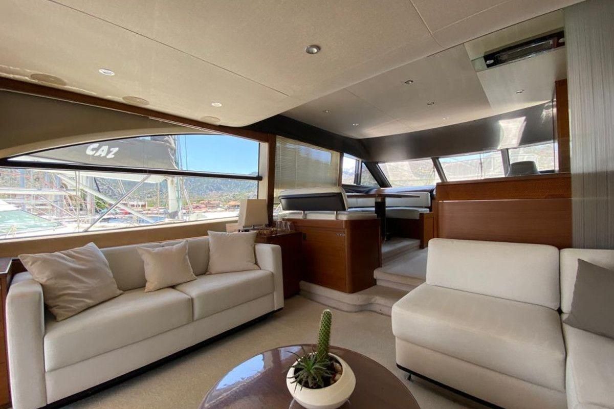 2016 Princess 61 