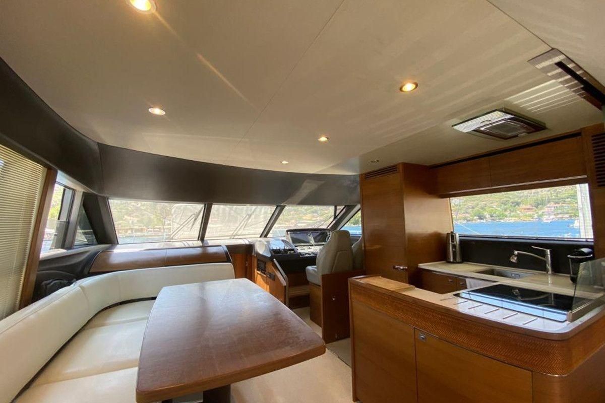 2016 Princess 61 
