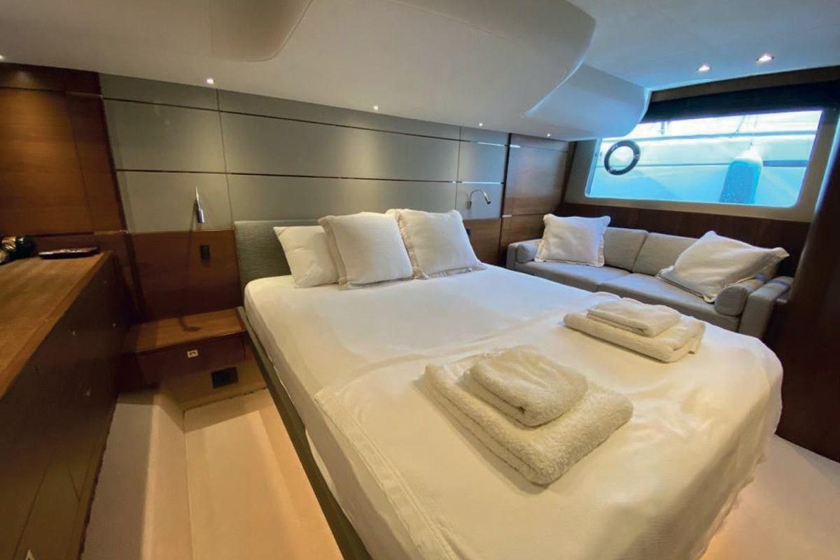 2016 Princess 61 