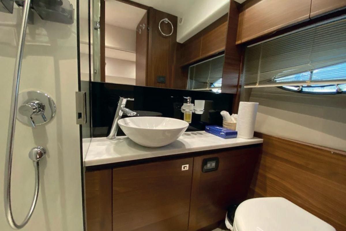 2016 Princess 61 
