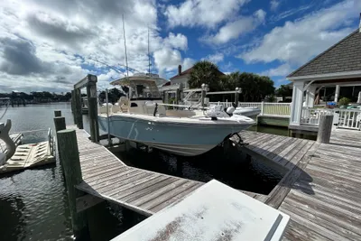 Grady-White 281 Coastal Explorer