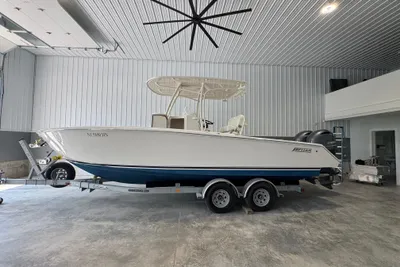 Jupiter 26 FS Center Console